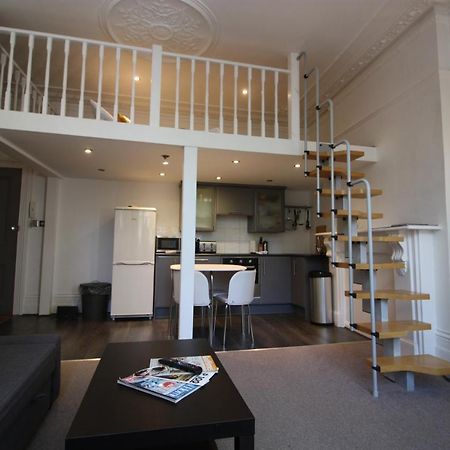 Well Appointed Garden Condo In Kensington Olympia London Bagian luar foto